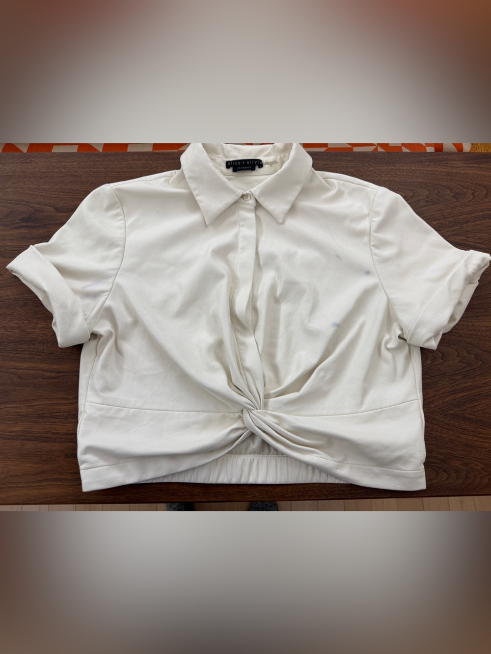 Alice + Olivia Leon Off White Vegan Leather Twist Front Crop Top - Picture 9 of 16